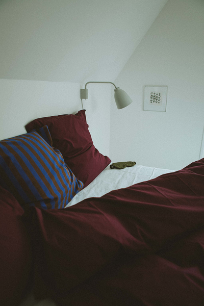 BEDDING - BURGUNDY