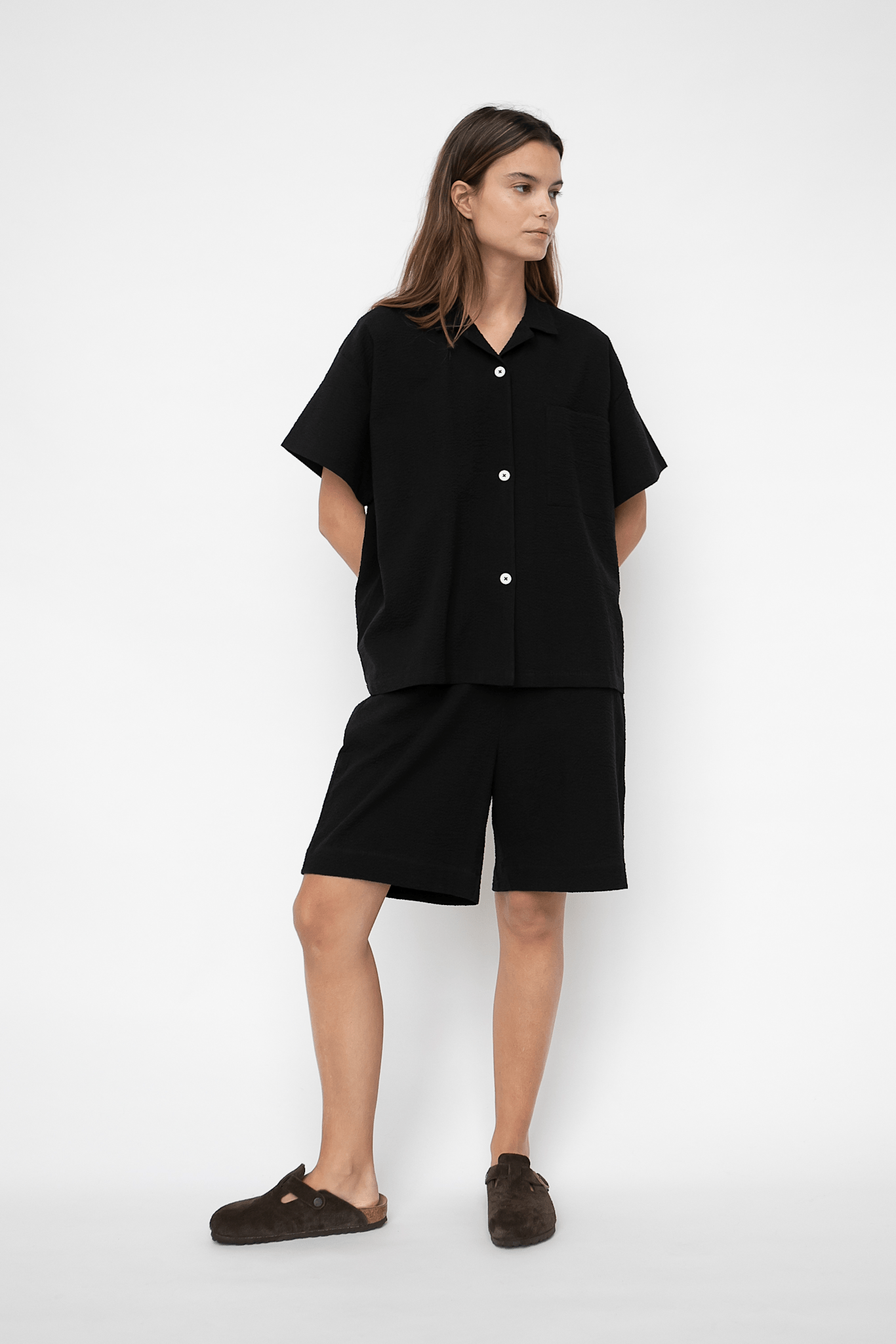 NORAH SHORTS - SEERSUCKER - BLACK