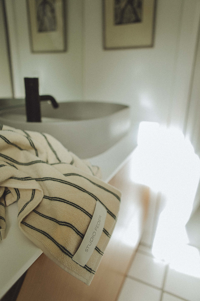 UNA TOWEL - FORREST RAIN